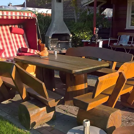 Mit Garten Und Gartenhaus By Interhome
